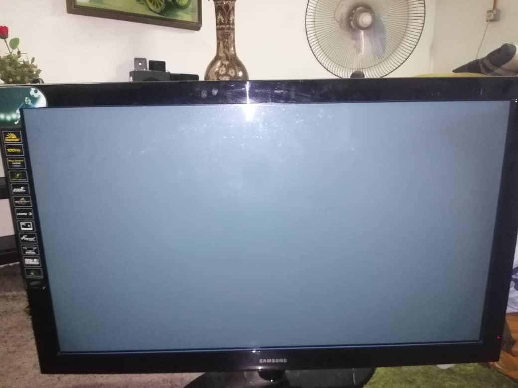 Samsung Plasma Tv 50 Rosak Faulty Ps50b450b1xxm Electronics Tvs Entertainment Systems On Carousell