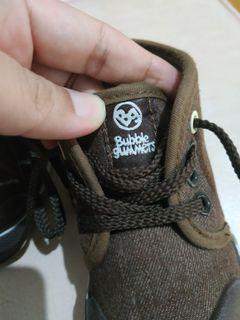Sepatu anak