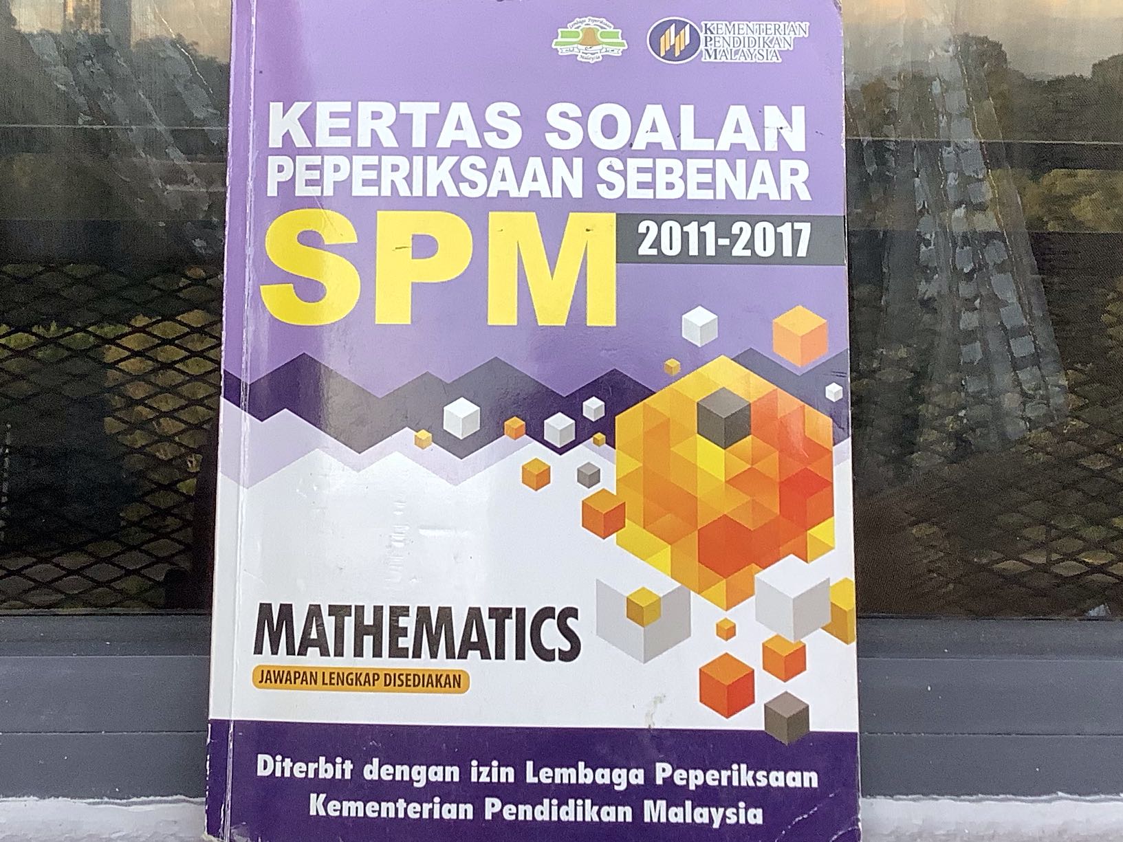Spm Mathematics Soalan Sebenar 2011 2017 Kementerian Pendidikan Malaysia Books Stationery Books On Carousell