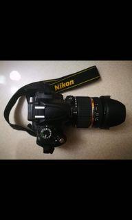 Nikon D5000 with Tamron 18-270mm lens