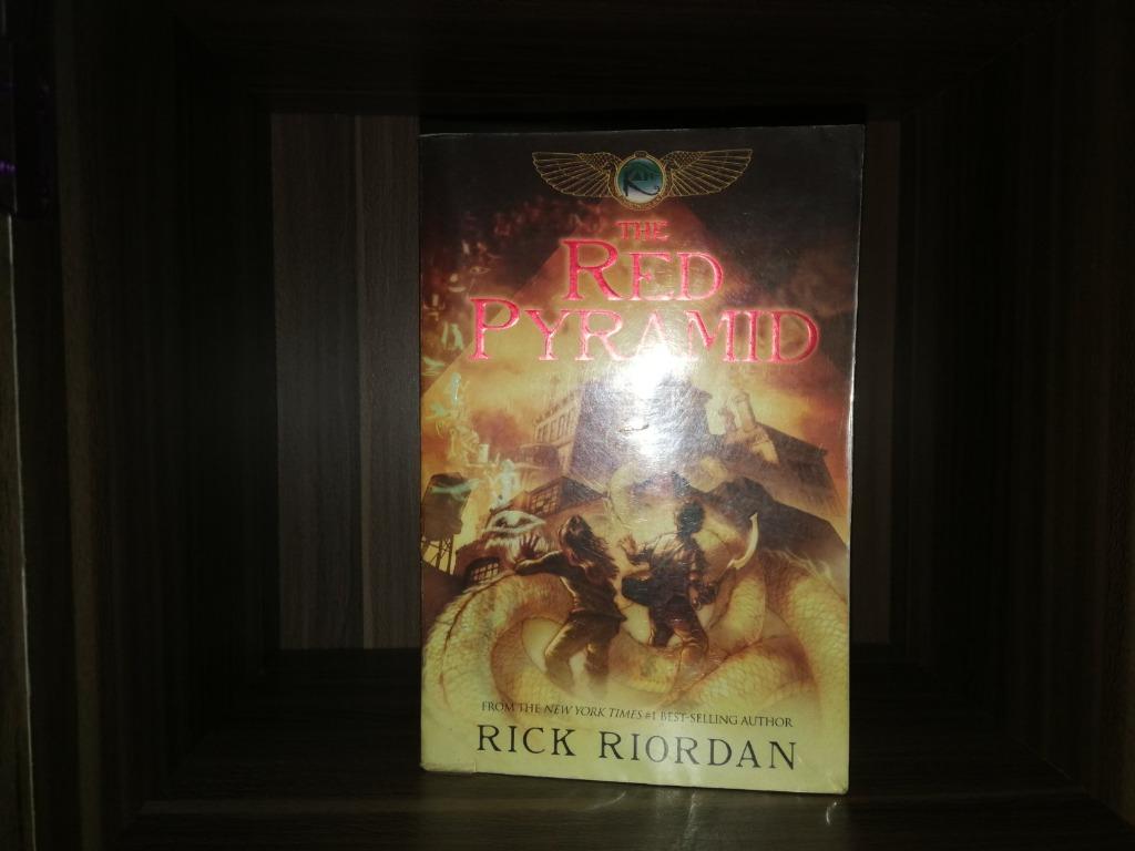 34+ The Red Pyramid (The Kane Chronicles, #1) Background