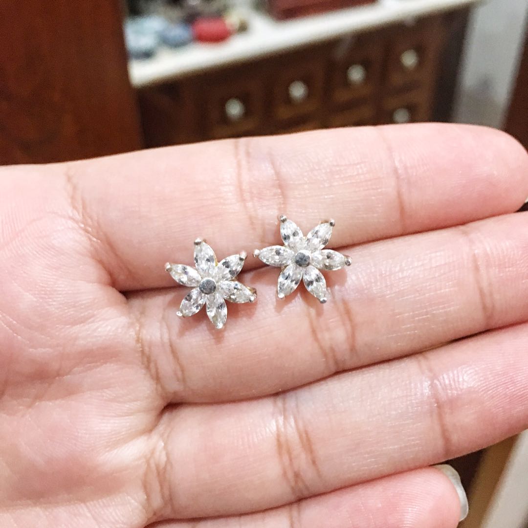 Unisilver Floral Flower CZ Russian Stone Earrings 925 sterling