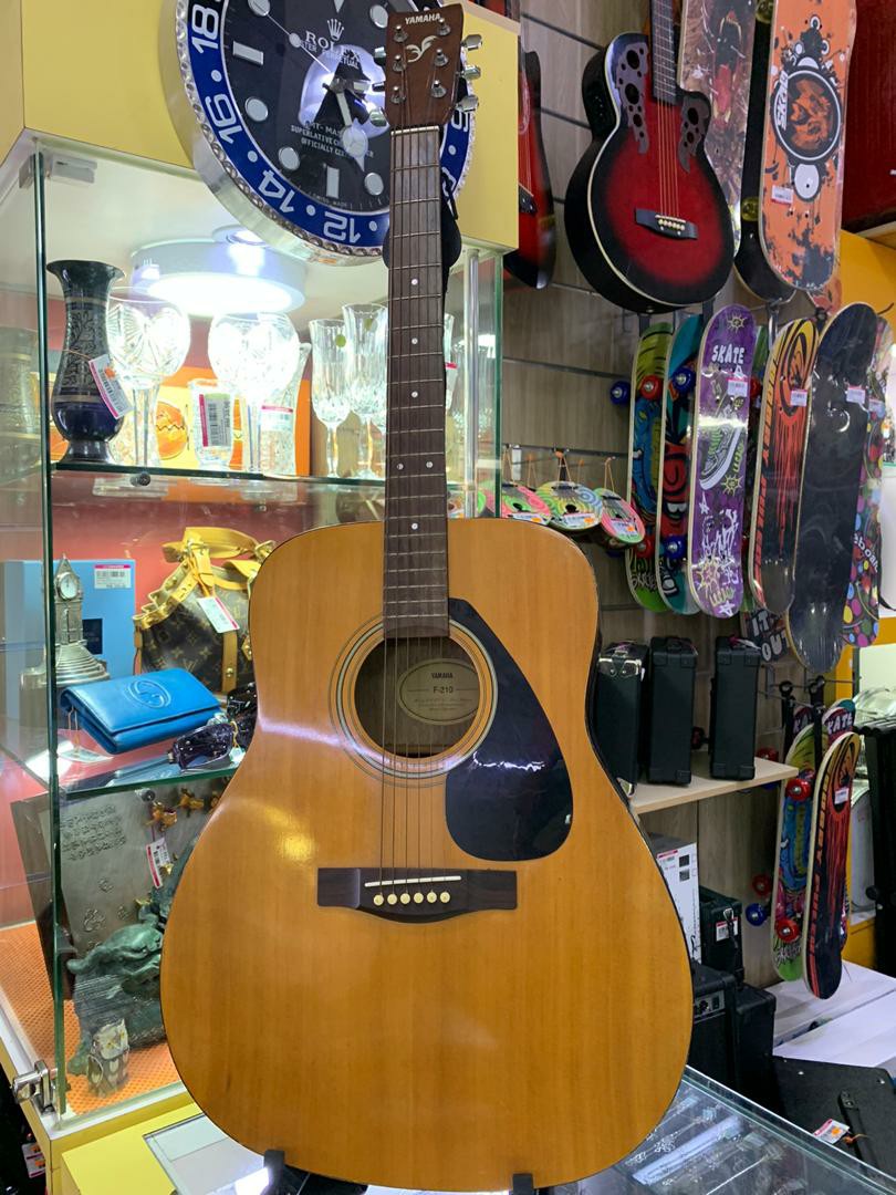 Used outlet yamaha guitar