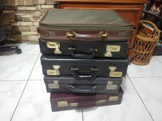suitcases for sale olx