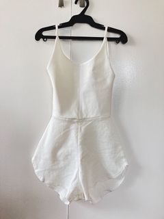 (Category: ) located in . Submitted by d.wardrobe (Listing ID 1026795774, Image 1). Description: .