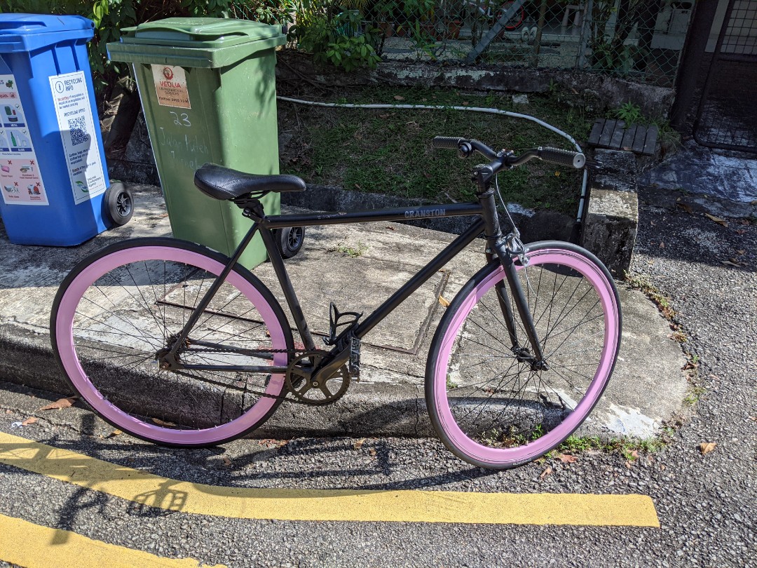 Women s fixie bike good condition Sports Equipment Bicycles