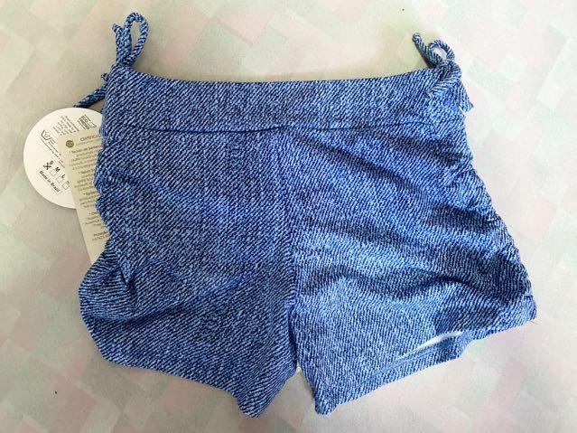 Yoga shorts from Shakti Activewear Size Small side string