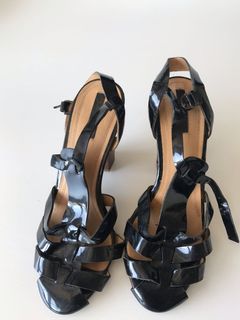 （分類：）位於 。 由 camilledemare 提交（商品編號 1026781143，圖片 1）。簡介： 。
