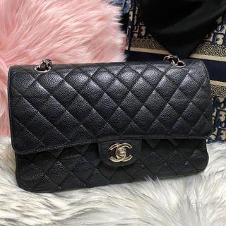 Chanel Classic Medium Flap Black Caviar SHW #15