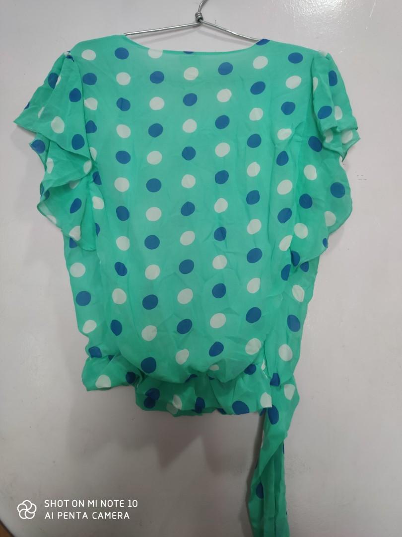 Chiffon Polka Dotted Top with Knot Detail (Category: Blouses) located in Pasay City. Submitted by coaisa (Listing ID 1027012502, Image 2). Description: used once for new year tag says XL but best fit is L.