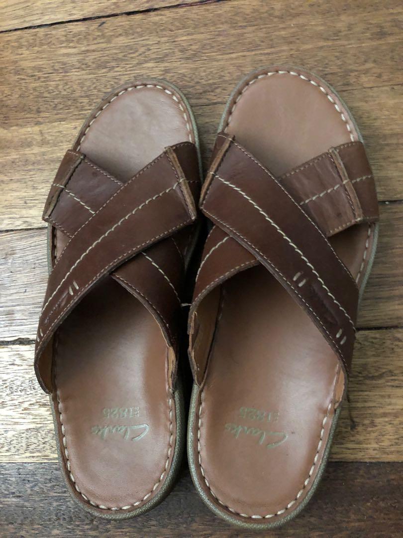 clarks leather slippers