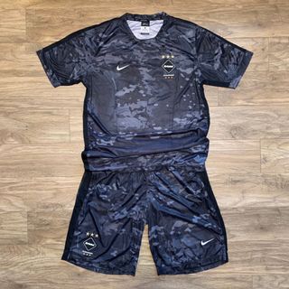 （分類：）位於 。 由 lamxdee 提交（商品編號 1027102099，圖片 1）。簡介： 。