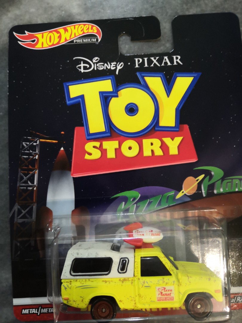 hot wheels pizza planet