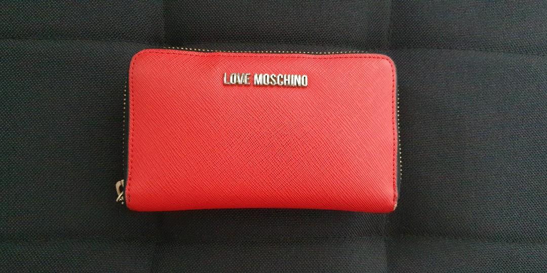 moschino wallet red