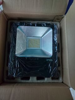 （分類：）位於 。 由 eric0002018 提交（商品編號 1027184577，圖片 1）。簡介： 。