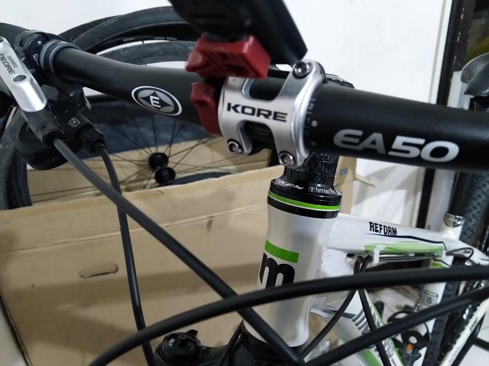 Mongoose Reform frame Small 29er Mountain Bike Sports Equipment
