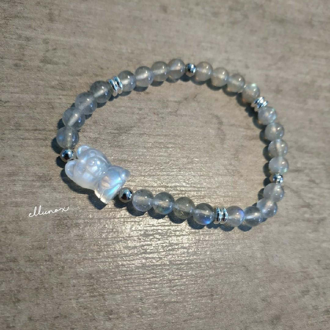 Natural Stone Labradorite Bracelet With Moonstone Bear Charm Women S Fashion Jewellery Bracelets On Carousell