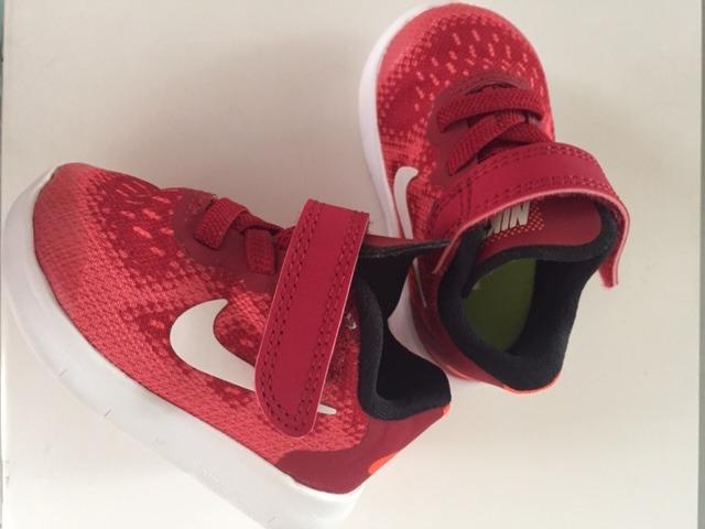 baby girl shoes size 2c