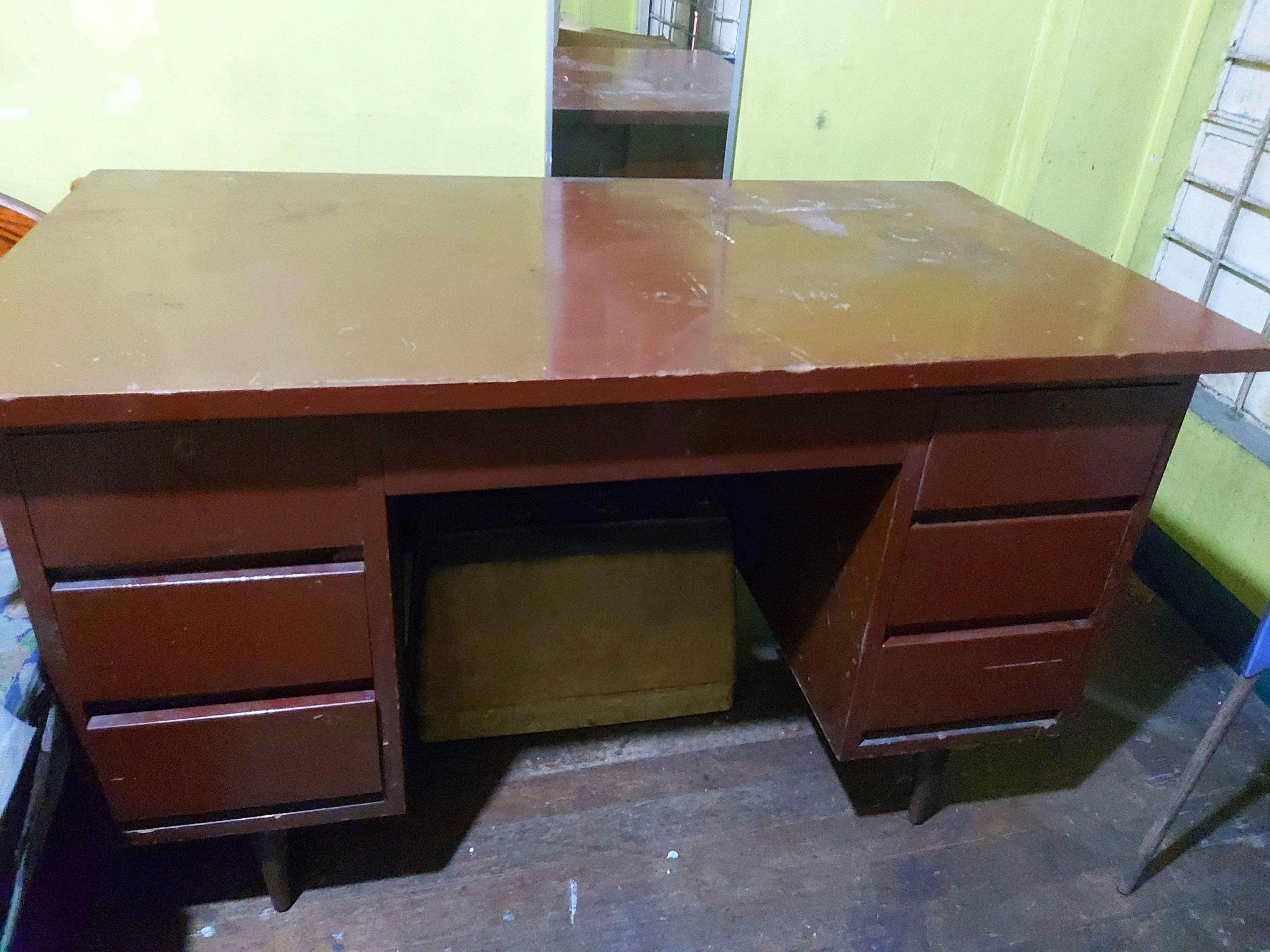 Office table clearance for sale rush
