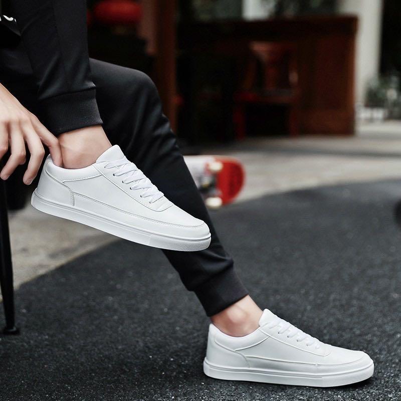 White Sneakers Men Comfortable Low Top Shoes Casual Shoes