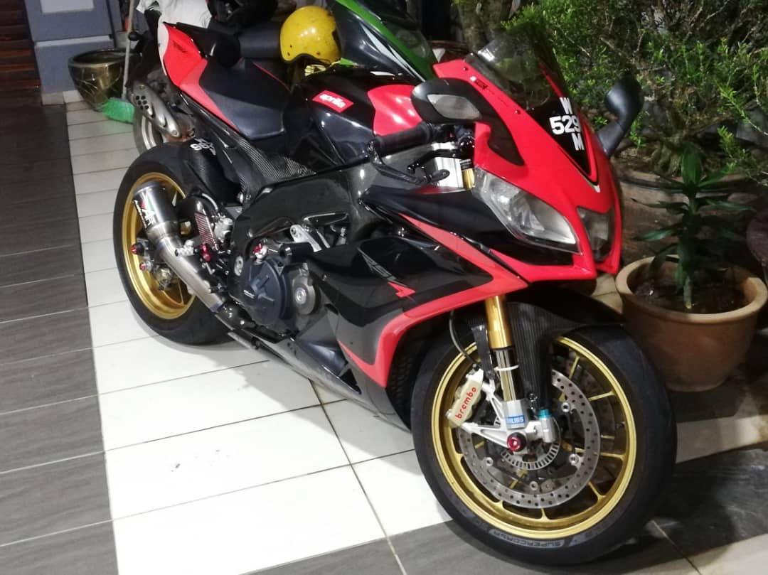 Olx aprilia deals rsv4