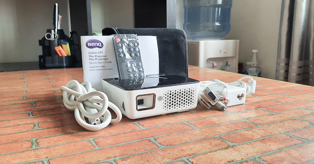 Benq joybee GP2 DLP HD Projector Full Set,, Computers  Tech, Parts   Accessories, Monitor Screens on Carousell