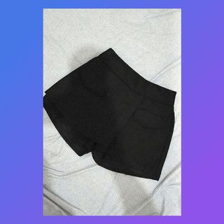 (Category: ) located in . Submitted by siopau.closet (Listing ID 1032524063, Image 1). Description: .