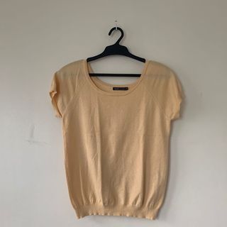 (Category: ) located in . Submitted by four.clothing (Listing ID 1032381195, Image 1). Description: .