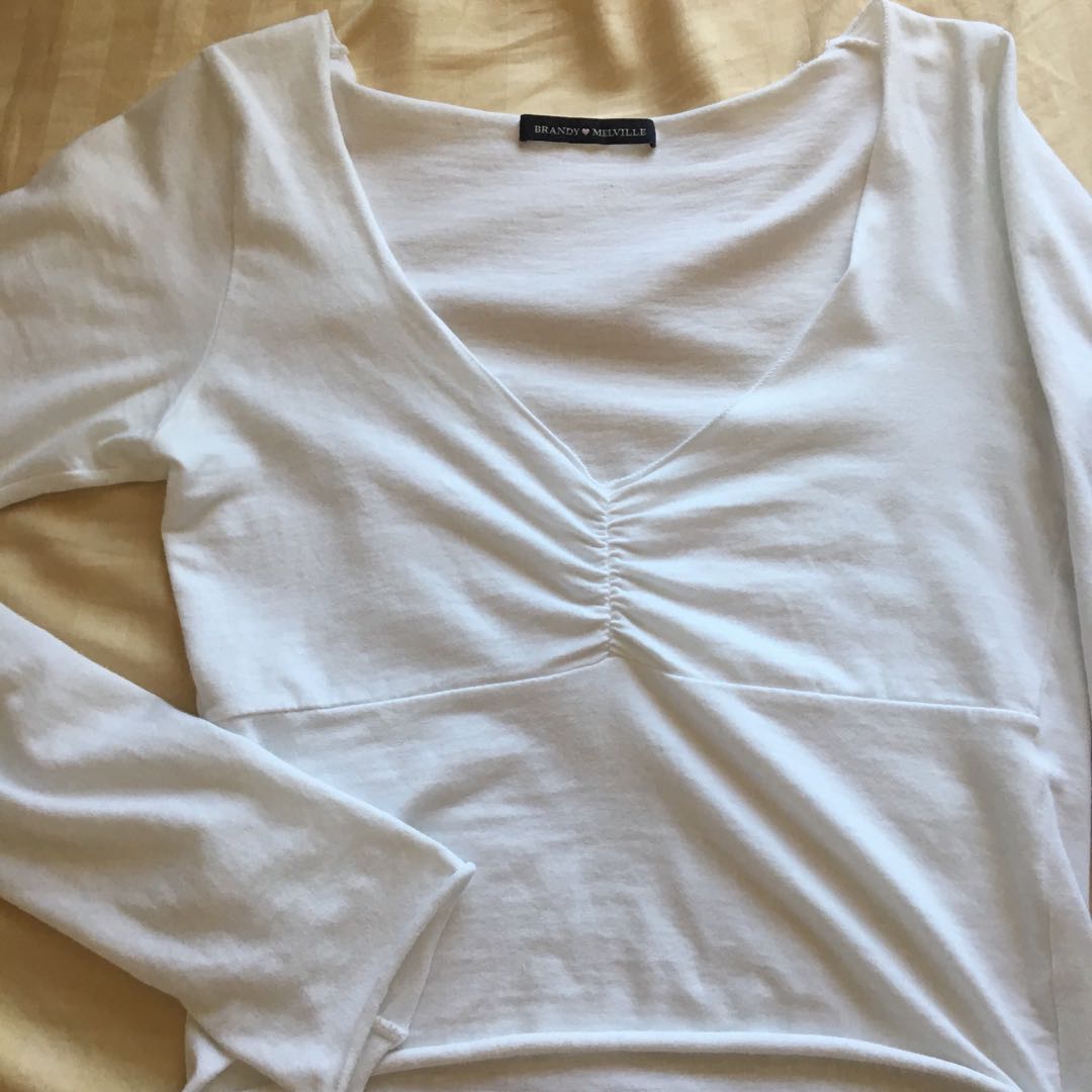Brandy Melville Gina top long sleeve 