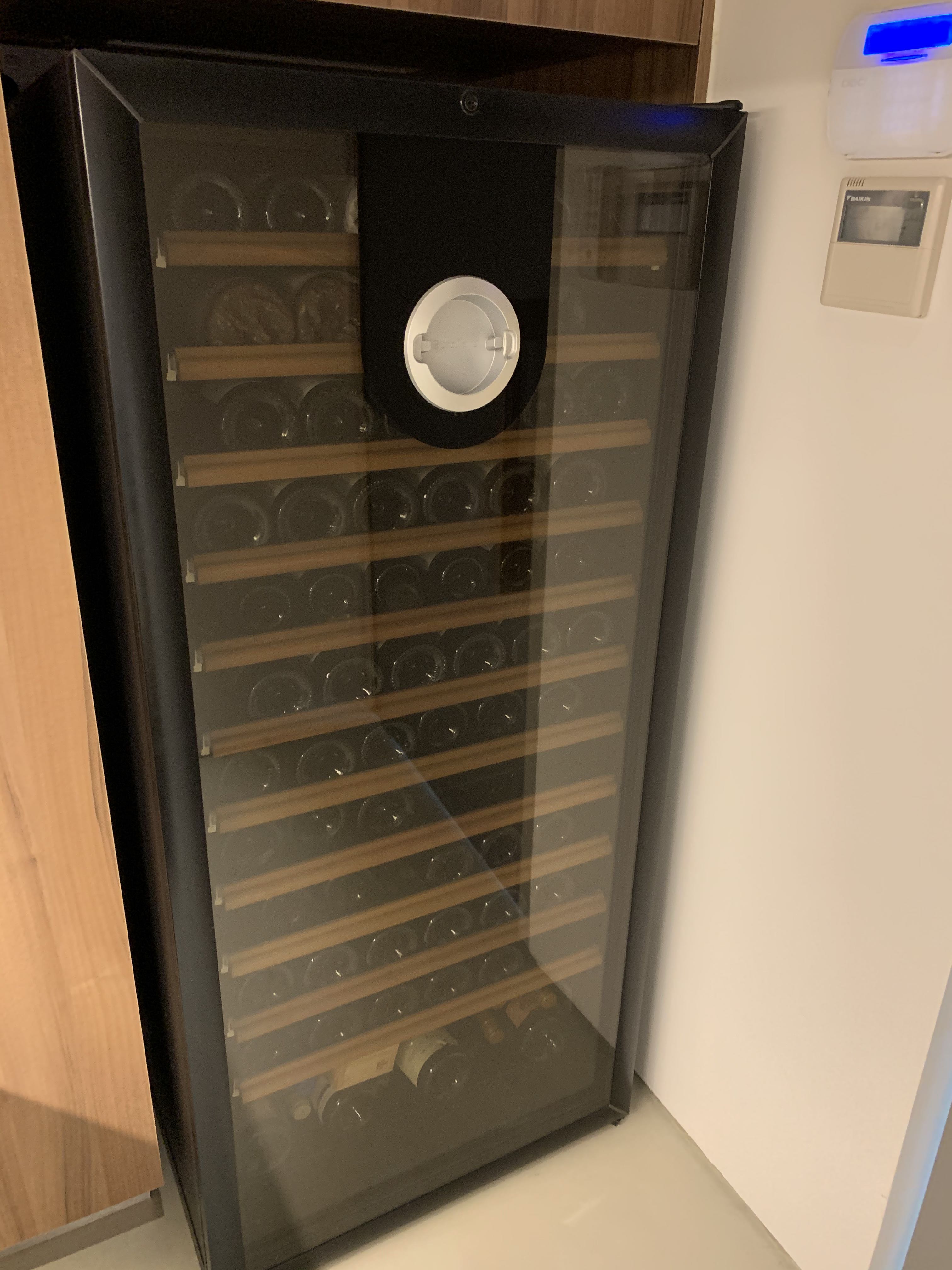 EuroCave Origine V180 Wine Fridge, TV & Home Appliances, Kitchen