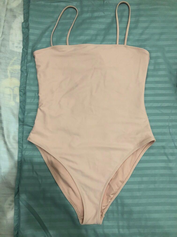 Forever 21 blush/baby pink bikini (Category: Bikinis & Swimsuits) located in Quezon City. Submitted by ptriestodeclutter (Listing ID 1032522062, Image 1). Description: Blush/ baby pink, medium bikini Used twice, in 10/10 condition.