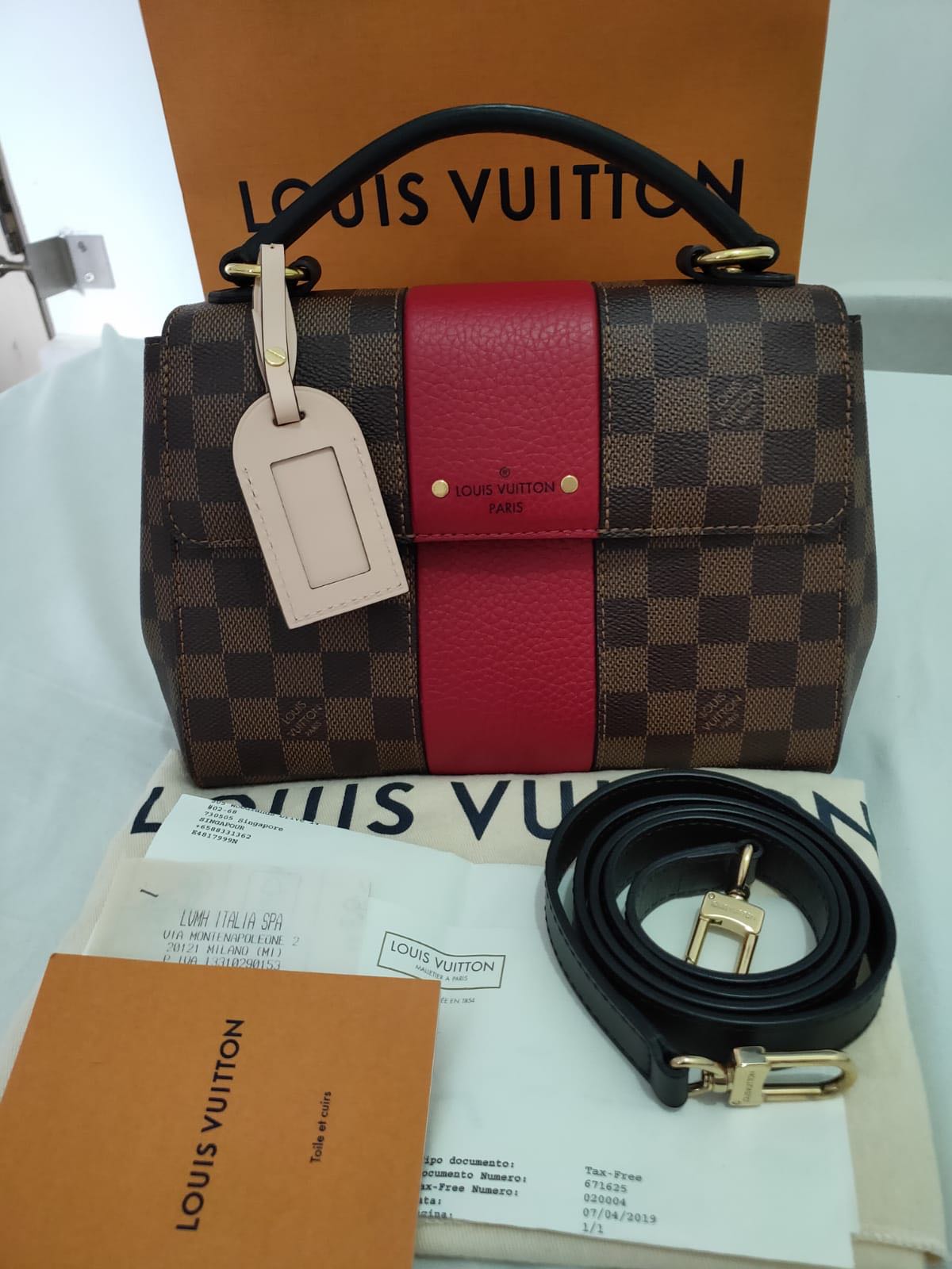 Louis Vuitton Bond Street DE MM , Women's Fashion, Bags & Wallets, Purses &  Pouches on Carousell