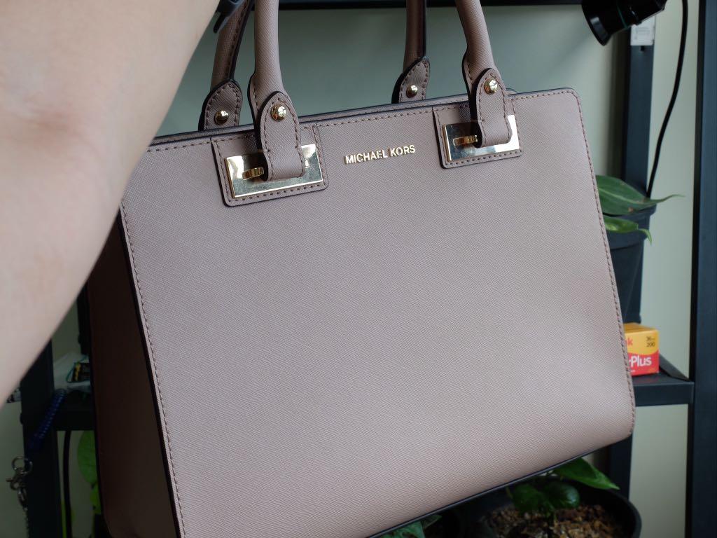 michael kors quinn satchel