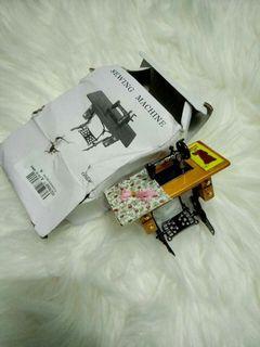 Mini Sewing Machine