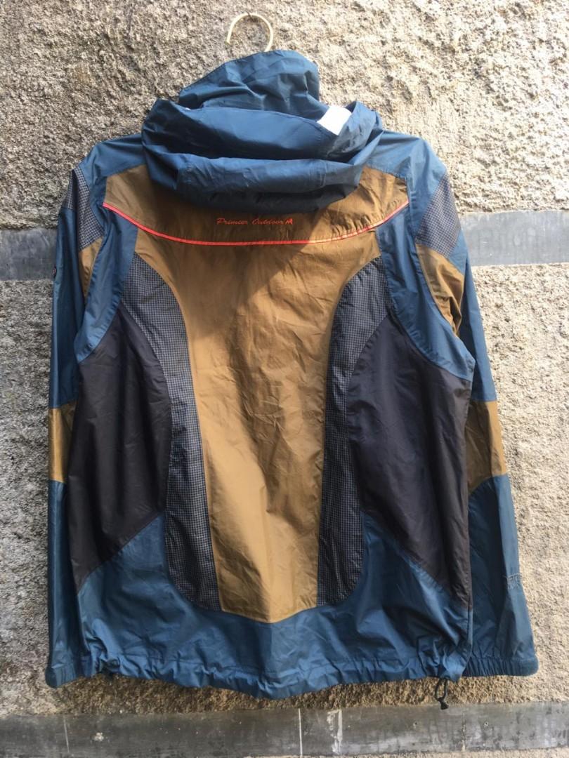 MOUNTAIN GEAR JACKET, Fesyen Pria, Pakaian , Lainnya di Carousell