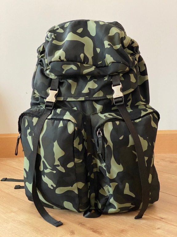 Prada V136 Backpack Camouflage 迷彩背包, 名牌, 手袋及銀包- Carousell