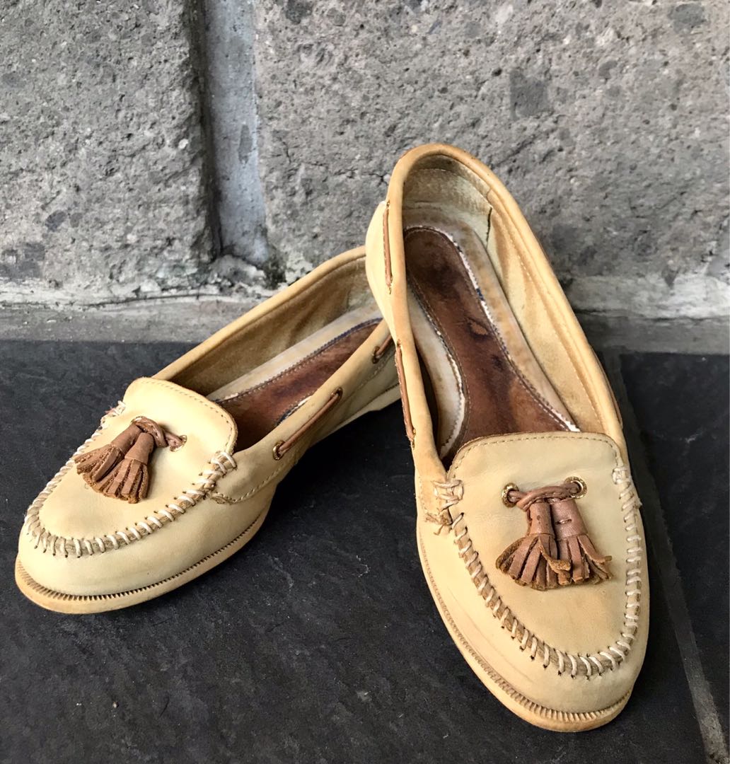 sperry tassel loafer