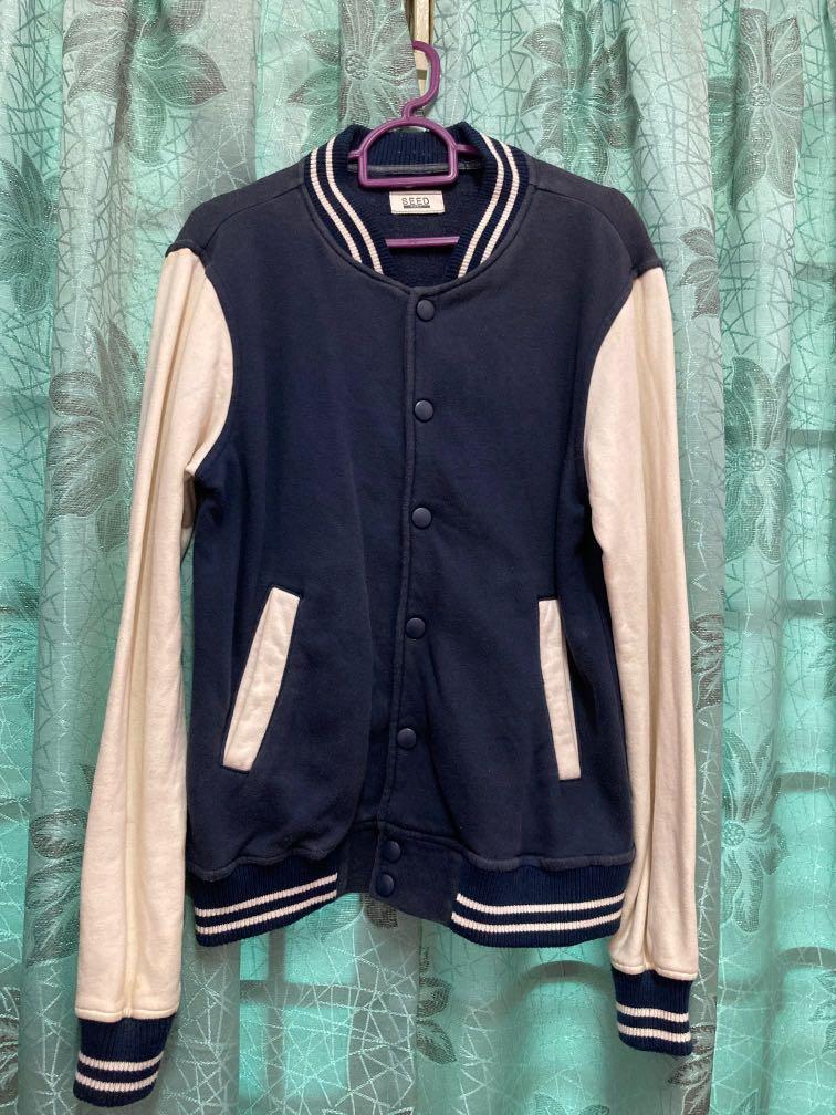 Varsity Jacket (Category: Coats, Jackets and Outerwear) located in Klang. Submitted by arxann (Listing ID 1032392418, Image 1). Description: - Using twice only - Condition 7/10 - Size S / Unisex - Original varsity from brand Seed.