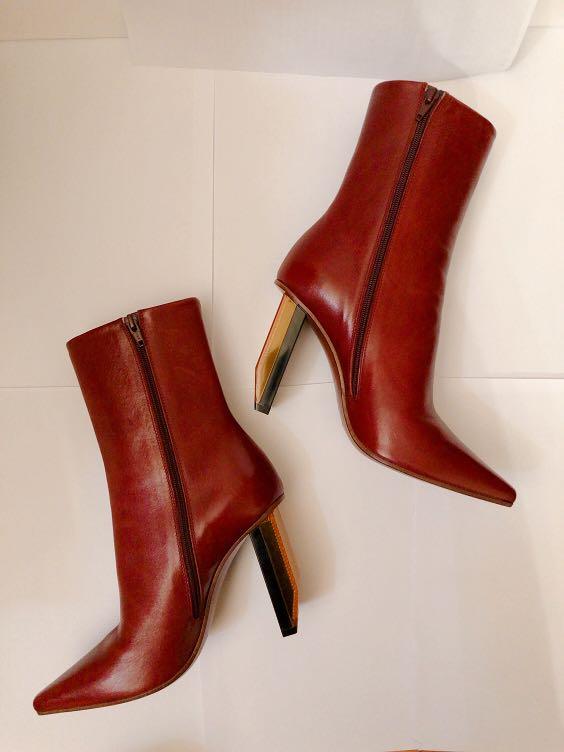 VETEMENTS reflector heel ankle boots size 35