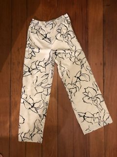 (Category: ) located in . Submitted by rackmywardrobe (Listing ID 1034327879, Image 1). Description: .