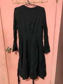 Blk long sleeves wrap around dress