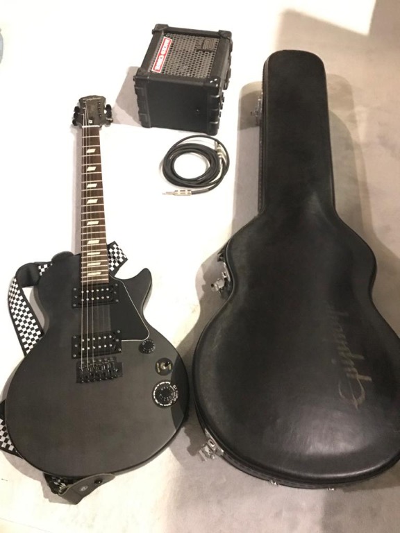 Epiphone SpecialII GT Electric Guitar with Hard Case, Hobbies & Toys