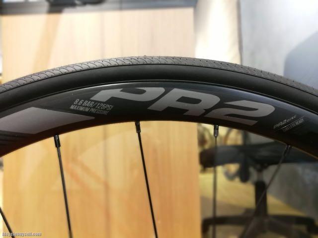 giant pr2 wheelset weight 2020