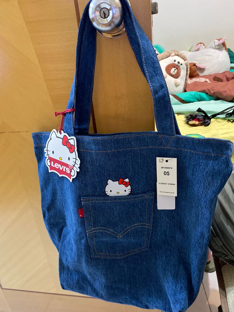Levi's hello kitty tote bag discount
