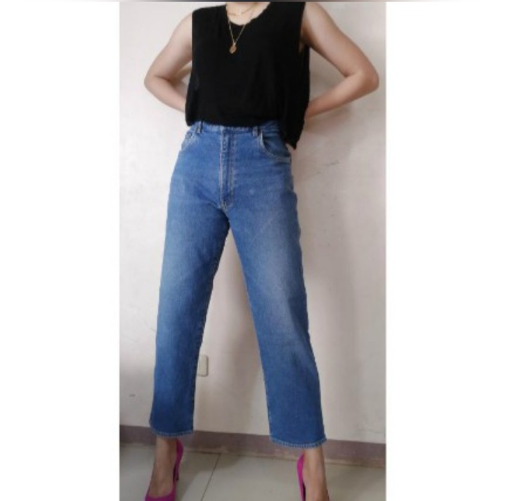 high waisted blue denim jeans