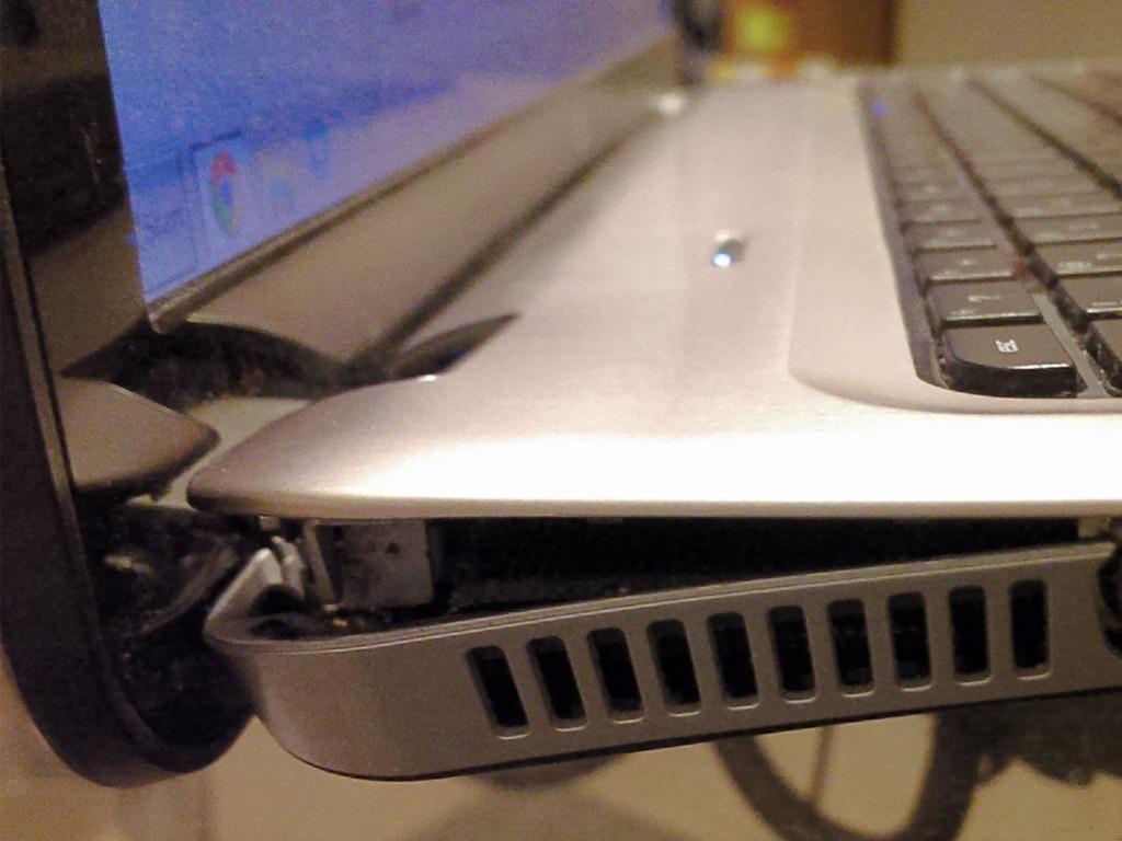 Laptop Broken casing and cover replace, Computers & Tech, Laptops ...