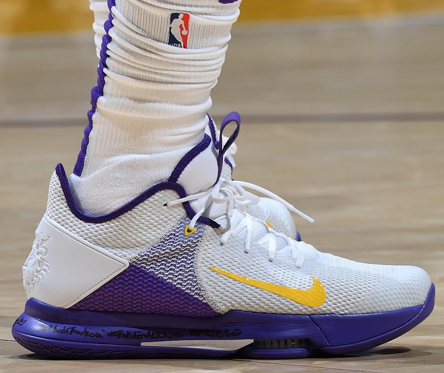 Lebron witness 4 lakers colourway 