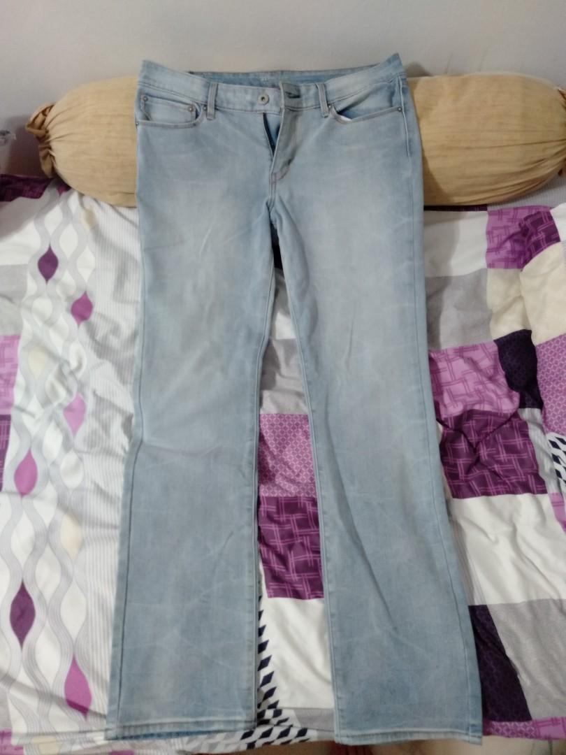 levis 31 demi curve