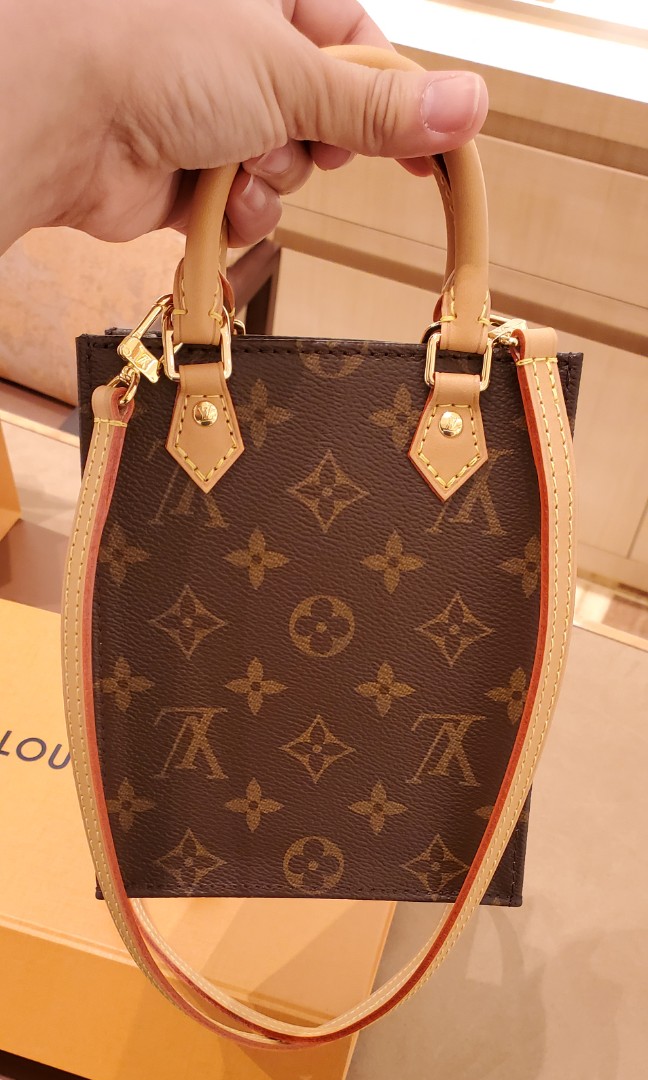 🏆🏆🏆超爆款 LV Petit Sac Plat Nano (Mini Tote) 全新現貨 , 名牌, 手袋及銀包 Carousell