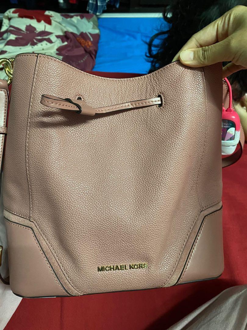 MICHAEL KORS NICOLE BUCKET BAG LEATHER ROSE Luxury Bags